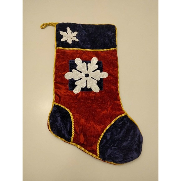 SNOW FLAKE CHRISTMAS STOCKING. 17" X 8" - Picture 1 of 3